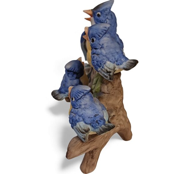 Mid-Century Vintage Ceramic JAPAN Kitsch Bluebird Family Figurine. - Picture 7 of 14